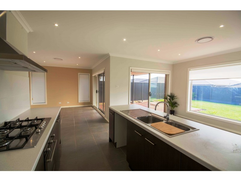 6 Callisto St, Riverstone NSW 2765