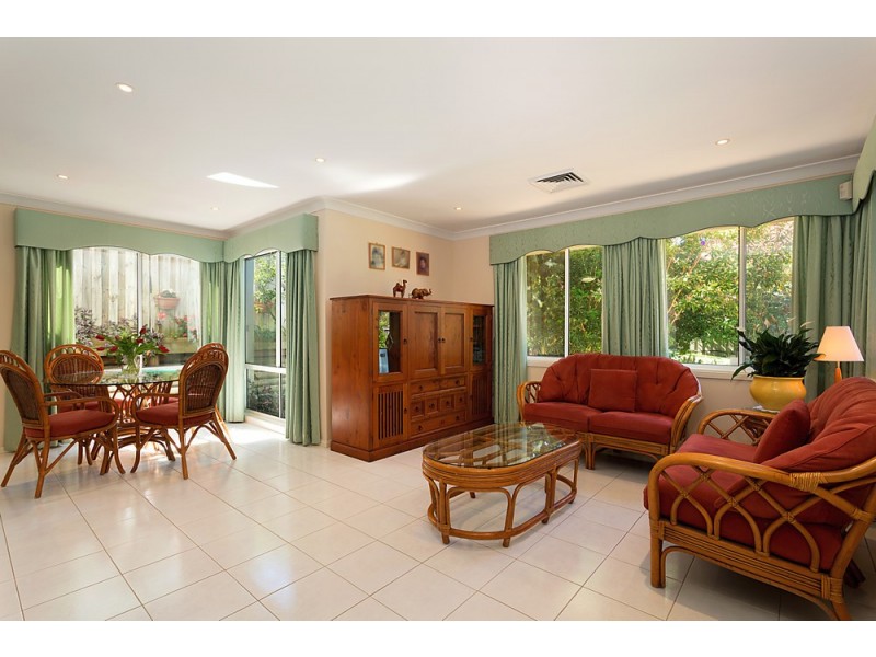 49 Ravensbourne Circuit, Dural NSW 2158