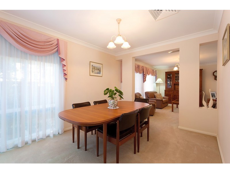 49 Ravensbourne Circuit, Dural NSW 2158