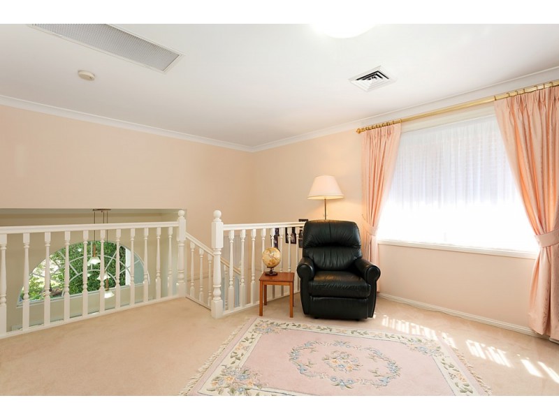 49 Ravensbourne Circuit, Dural NSW 2158