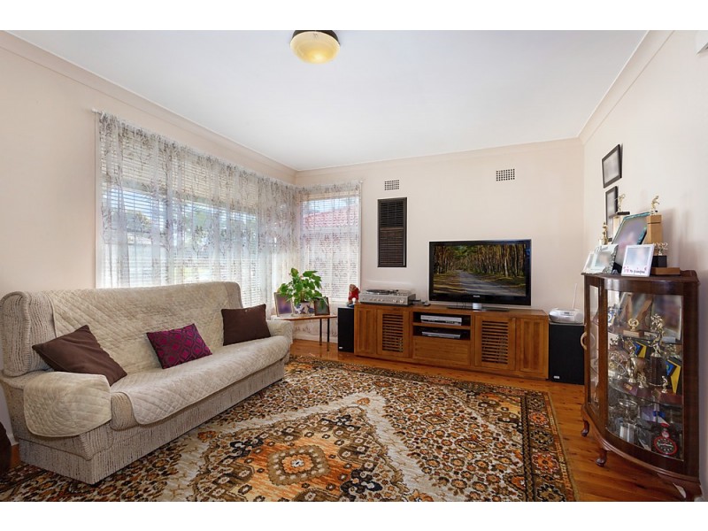 8 Daisy Street, Greystanes NSW 2145