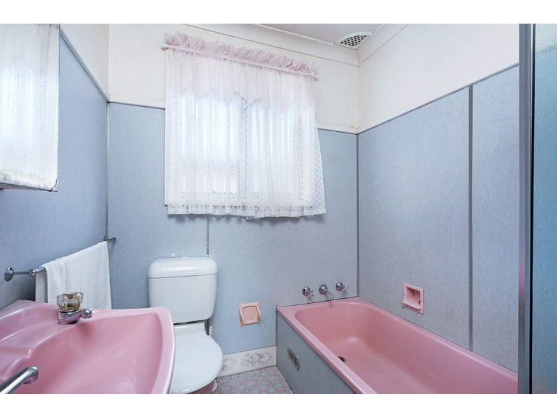 8 Daisy Street, Greystanes NSW 2145