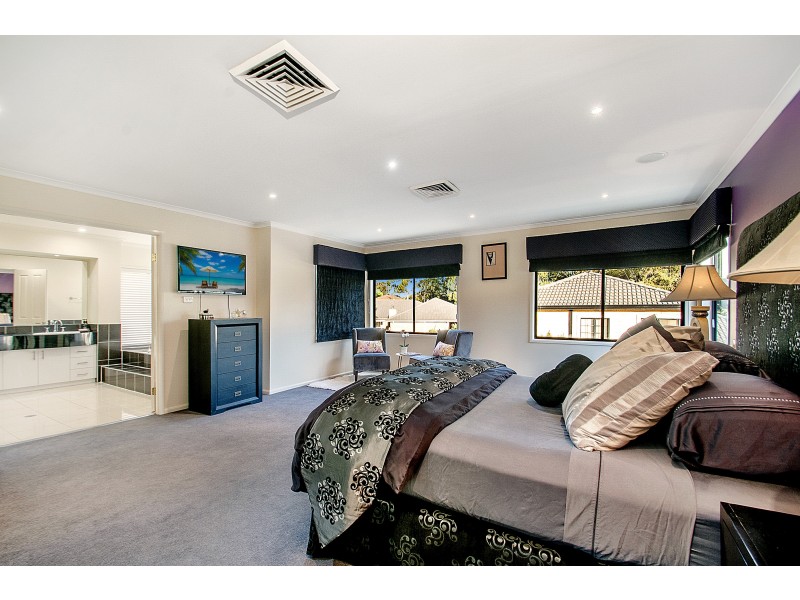 92 James Mileham Drive, Kellyville NSW 2155