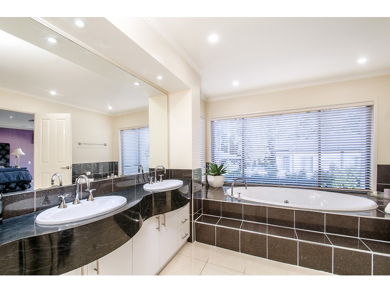 92 James Mileham Drive, Kellyville NSW 2155