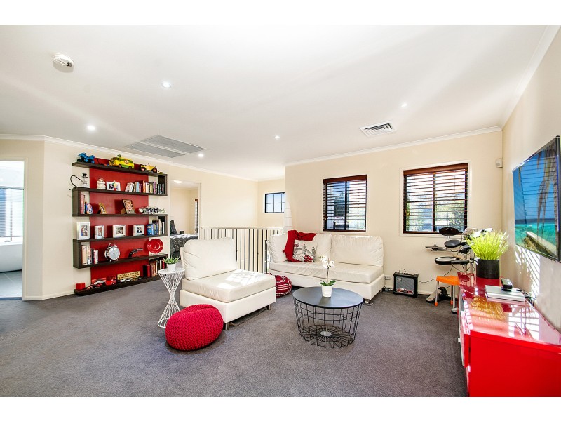 92 James Mileham Drive, Kellyville NSW 2155