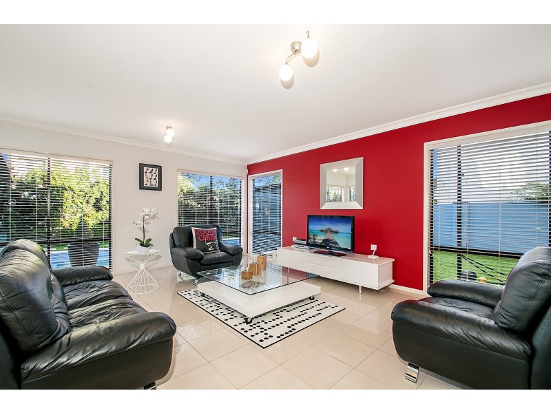92 James Mileham Drive, Kellyville NSW 2155