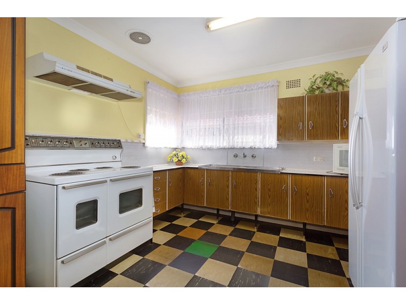 8 Daisy Street, Greystanes NSW 2145