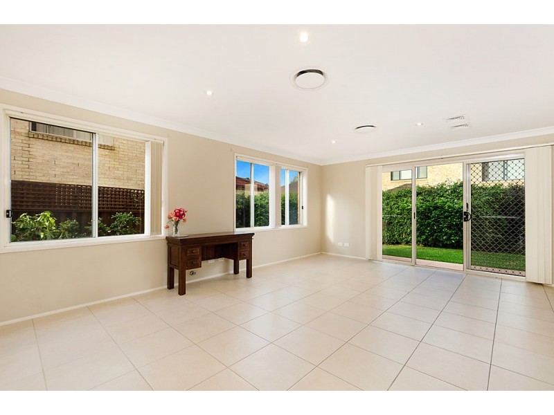 8 Redgum Crescent, Beaumont Hills NSW 2155