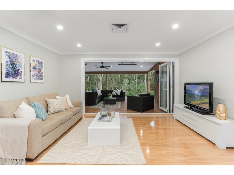 28 Galahad Crescent, Castle Hill NSW 2154