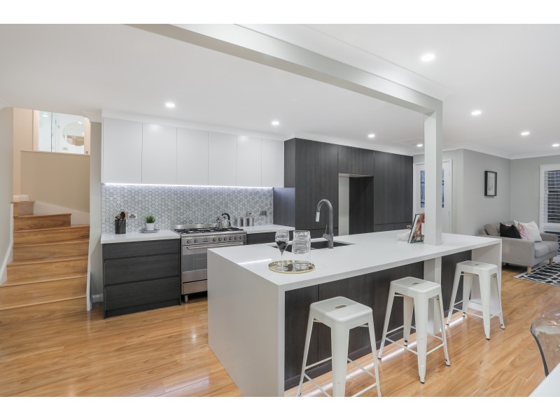 28 Galahad Crescent, Castle Hill NSW 2154