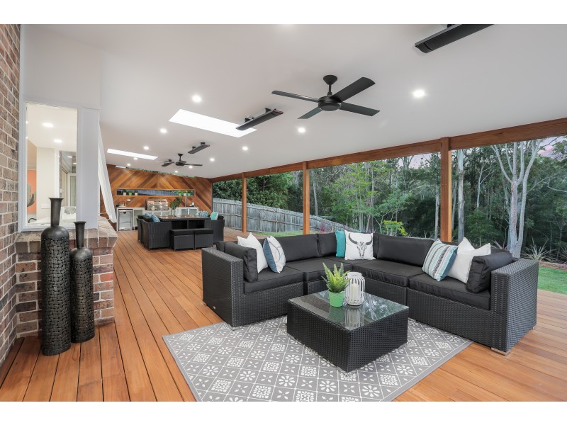 28 Galahad Crescent, Castle Hill NSW 2154