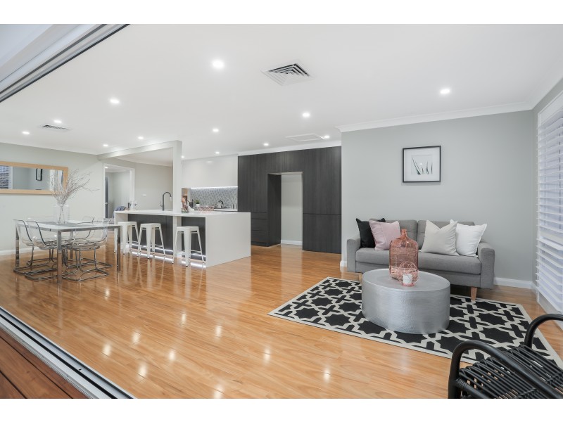 28 Galahad Crescent, Castle Hill NSW 2154