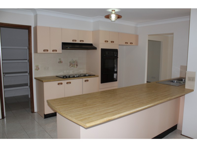 7 Dan Crescent, Castle Hill NSW 2154