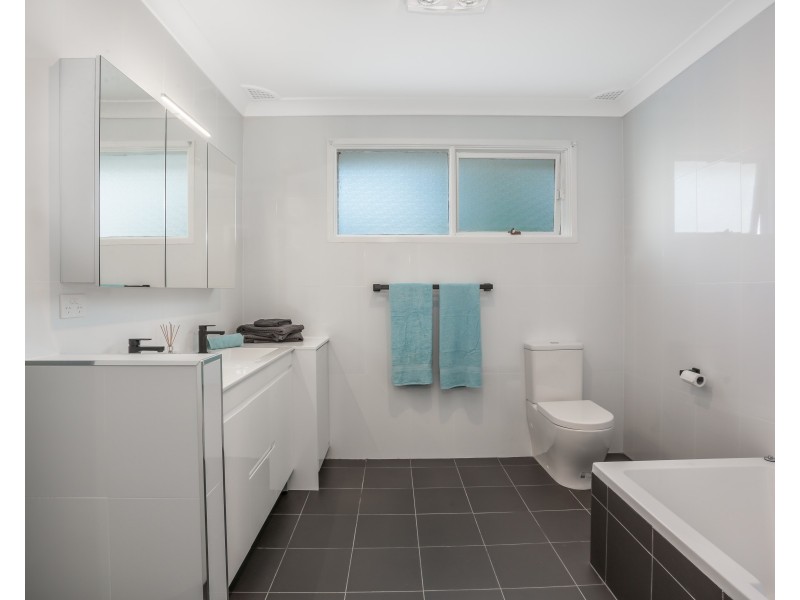 39 Buckleys Road, Winston Hills NSW 2153