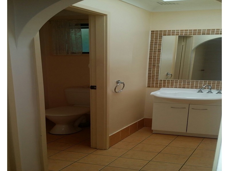 33 Dawes Avenue, Castle Hill NSW 2154