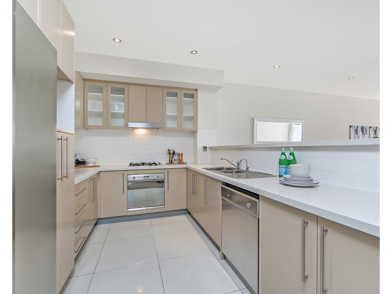 102/2-4 Purser Avenue, Castle Hill NSW 2154