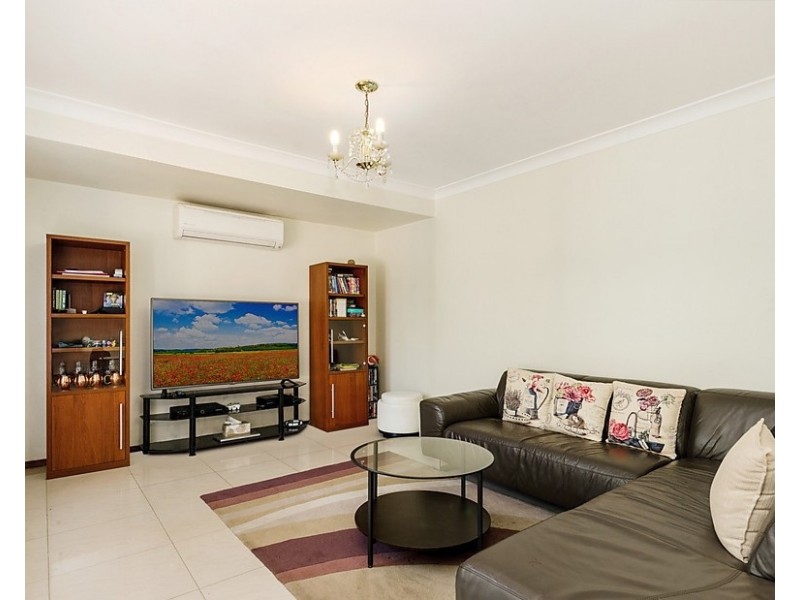 1/10 Hoya Pl, Cherrybrook NSW 2126