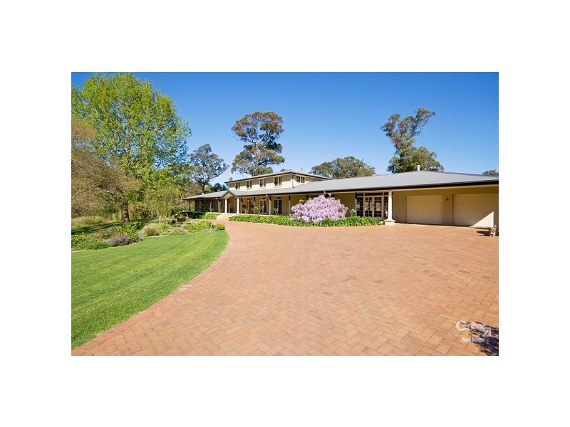10 Hunt Avenue, Dural NSW 2158