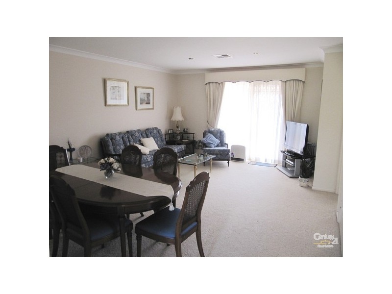 4 of 9 Stonelea Court, Dural NSW 2158