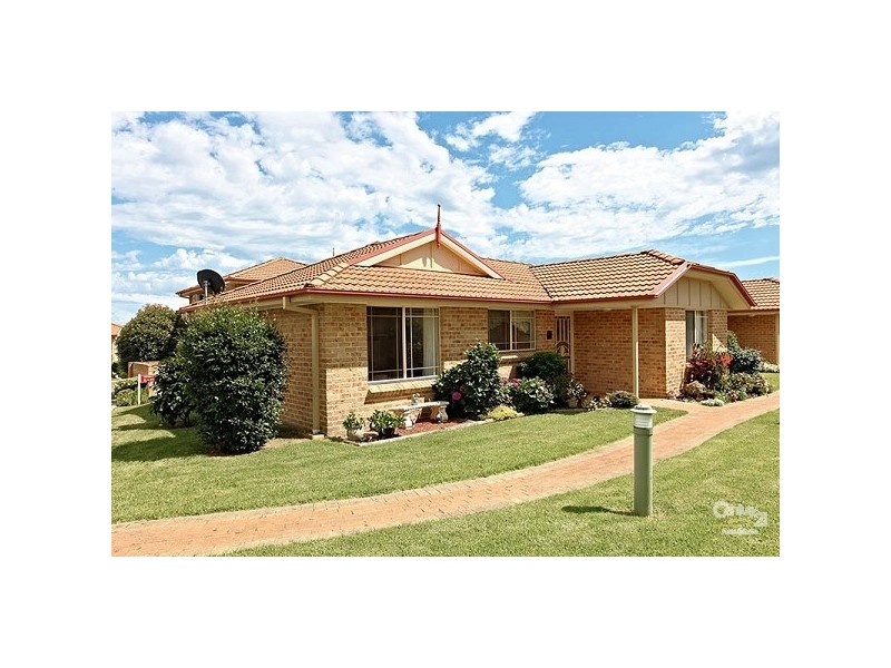 2/7 Stonelea Court, Dural NSW 2158