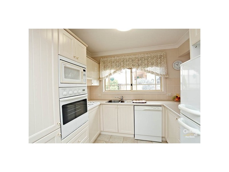 2/7 Stonelea Court, Dural NSW 2158