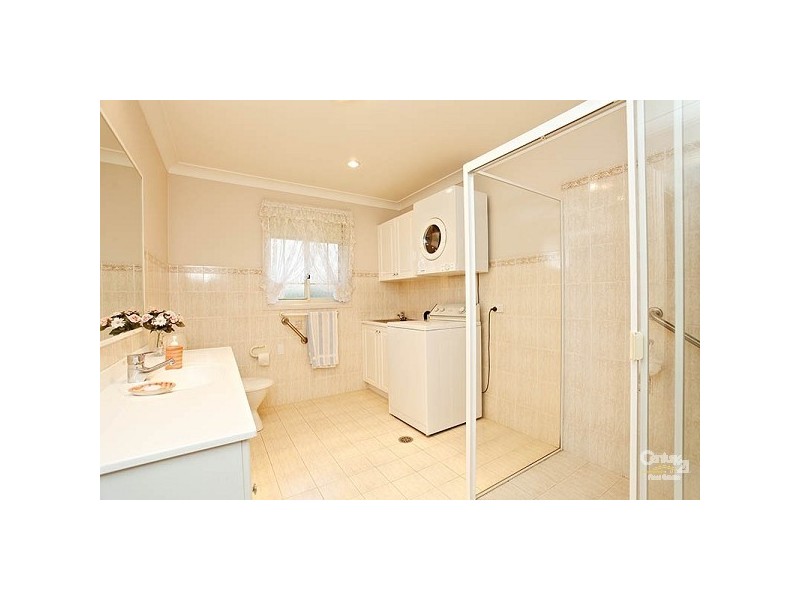 2/7 Stonelea Court, Dural NSW 2158