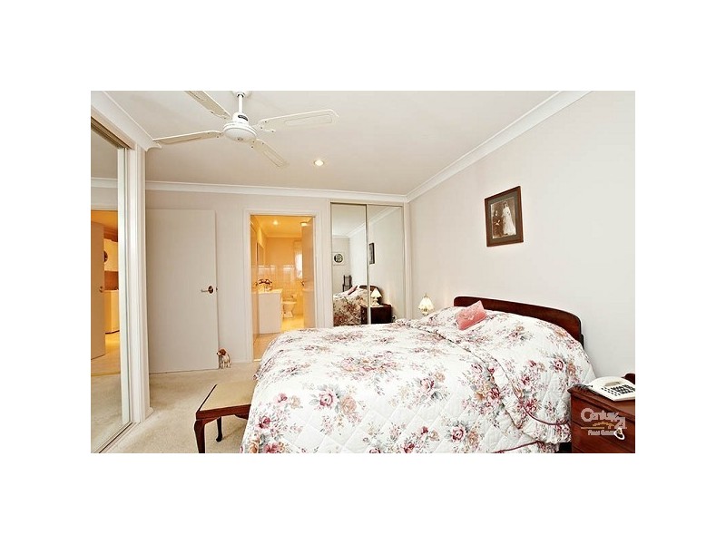 2/7 Stonelea Court, Dural NSW 2158