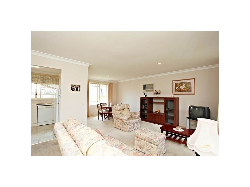 2/7 Stonelea Court, Dural NSW 2158
