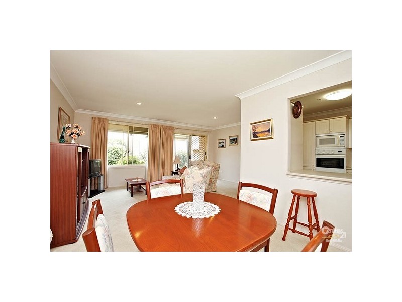 2/7 Stonelea Court, Dural NSW 2158