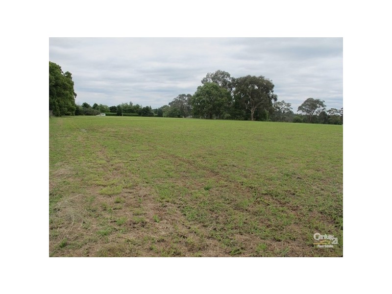 8 Fuggles Road, Kenthurst NSW 2156