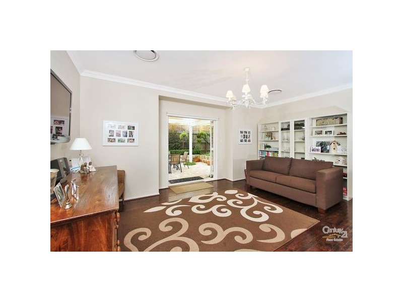 21 Hakea Crescent, Galston NSW 2159