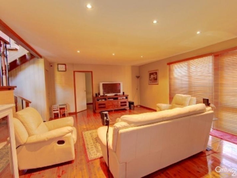 8 Greenhill Close, Castle Hill NSW 2154