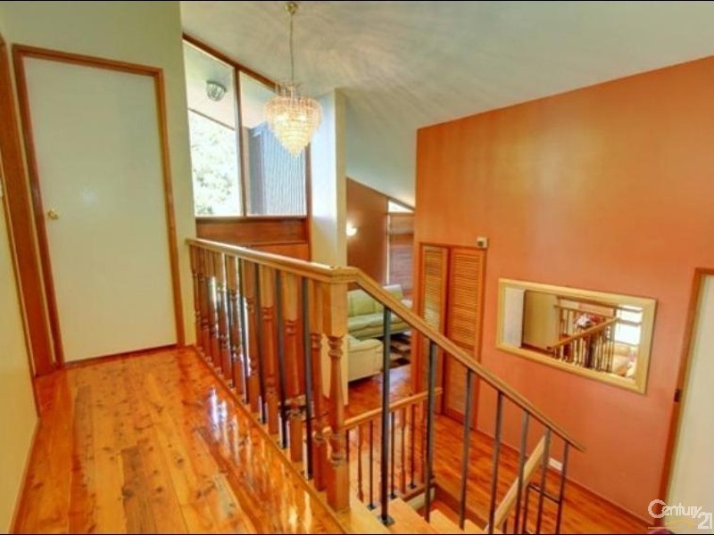 8 Greenhill Close, Castle Hill NSW 2154