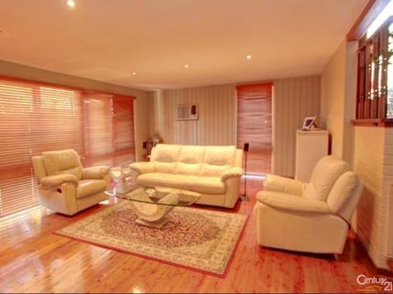 8 Greenhill Close, Castle Hill NSW 2154