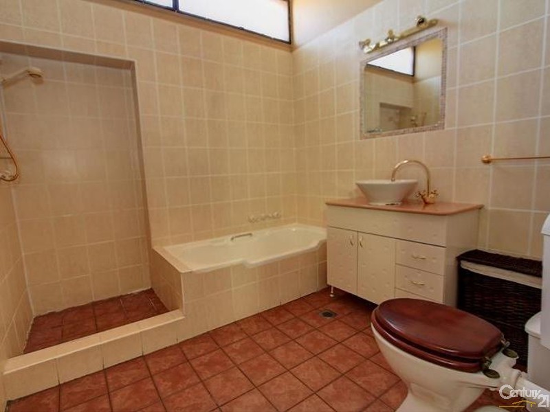 8 Greenhill Close, Castle Hill NSW 2154