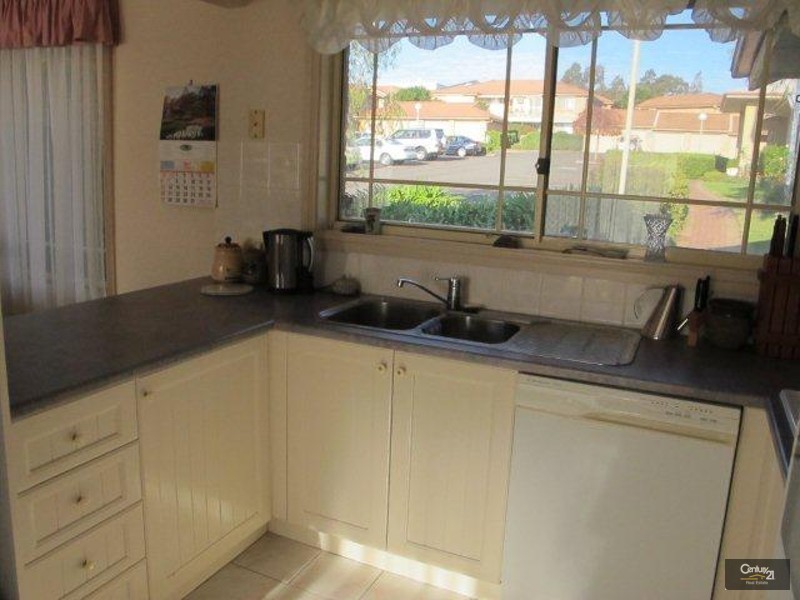 10/7 Stonelea Court, Dural NSW 2158