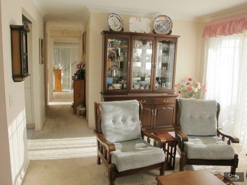 10/7 Stonelea Court, Dural NSW 2158