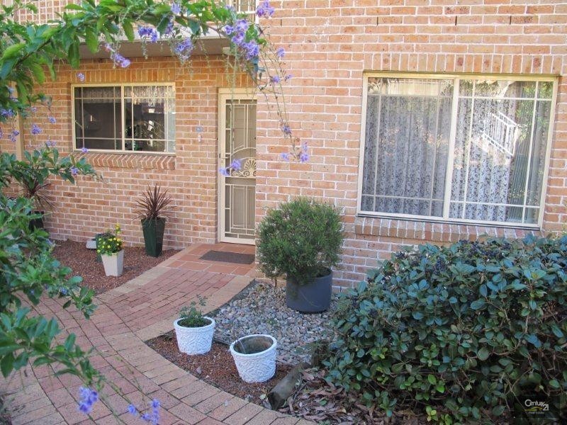 14/3 Stonelea Court, Dural NSW 2158