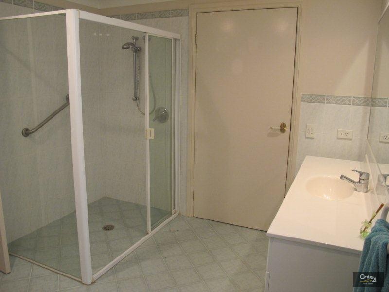 14/3 Stonelea Court, Dural NSW 2158