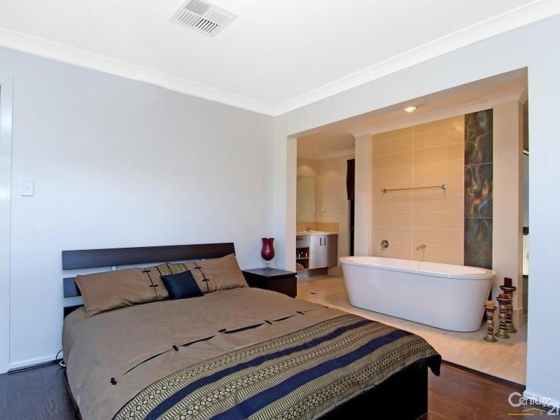 1 Martin Road, Galston NSW 2159