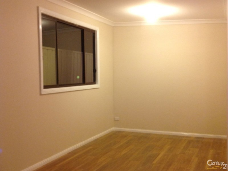 4 Woods Road, South Windsor NSW 2756