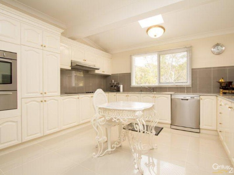 3 Sunnyvale Rd, Middle Dural NSW 2158