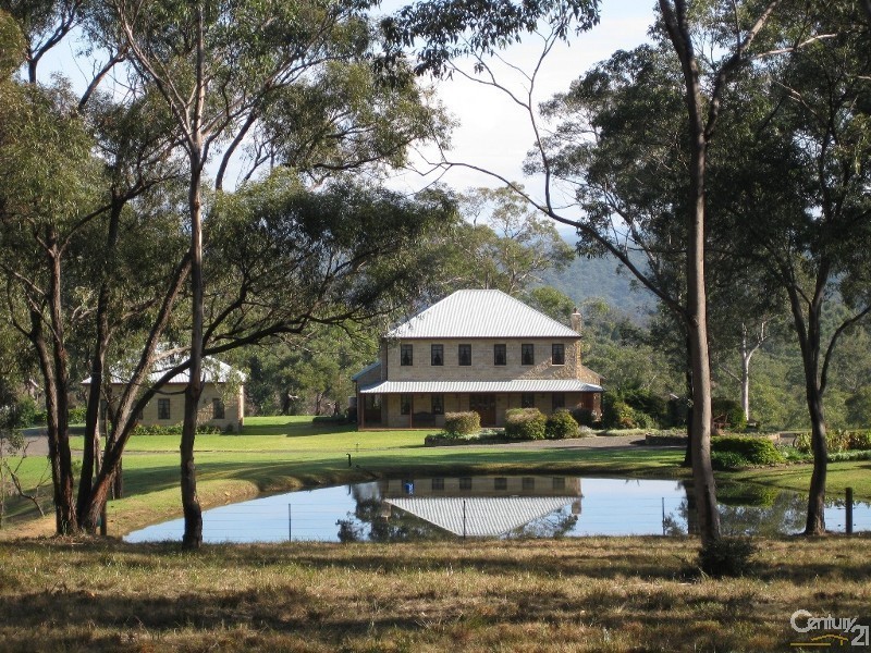 16 River Road, Sackville North NSW 2756