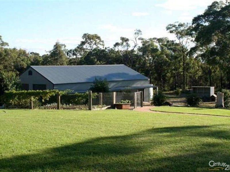16 River Road, Sackville North NSW 2756