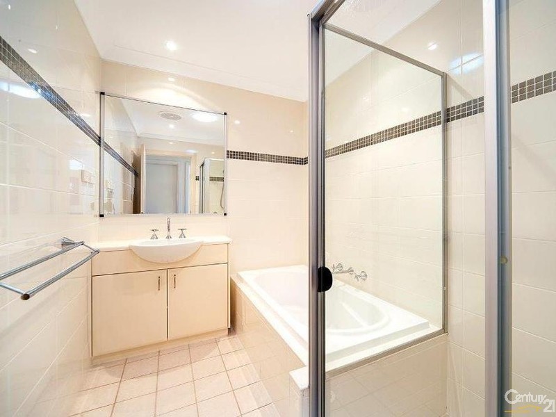 4/81 Hyde Avenue, Glenhaven NSW 2156