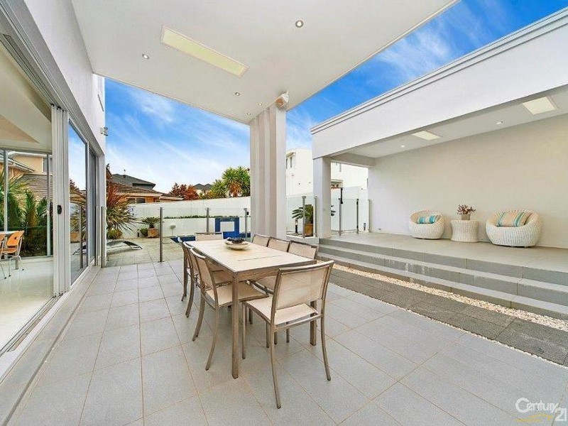 72 Edgewater Drive, Bella Vista NSW 2153