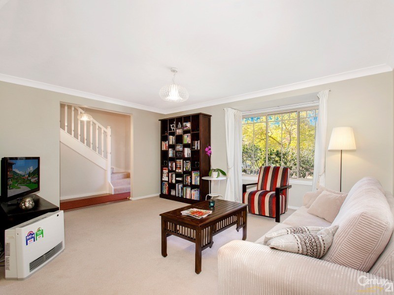 10 Millstream Grove, Dural NSW 2158