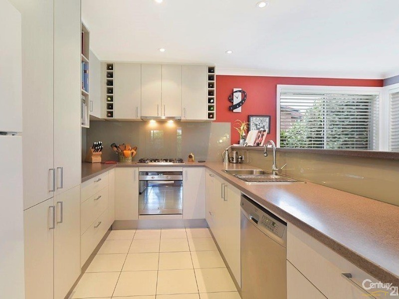 4 Angourie Court, Dural NSW 2158