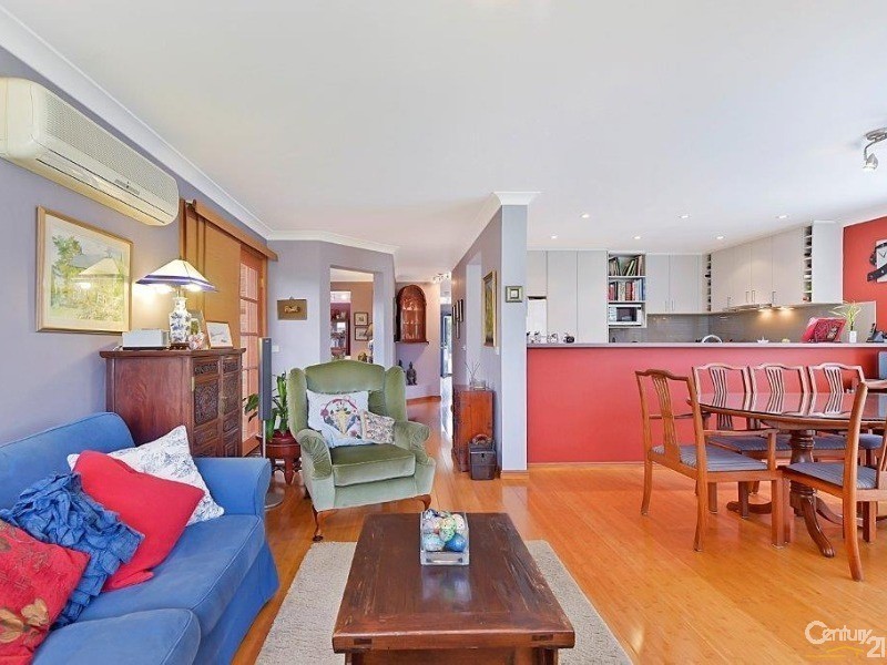 4 Angourie Court, Dural NSW 2158