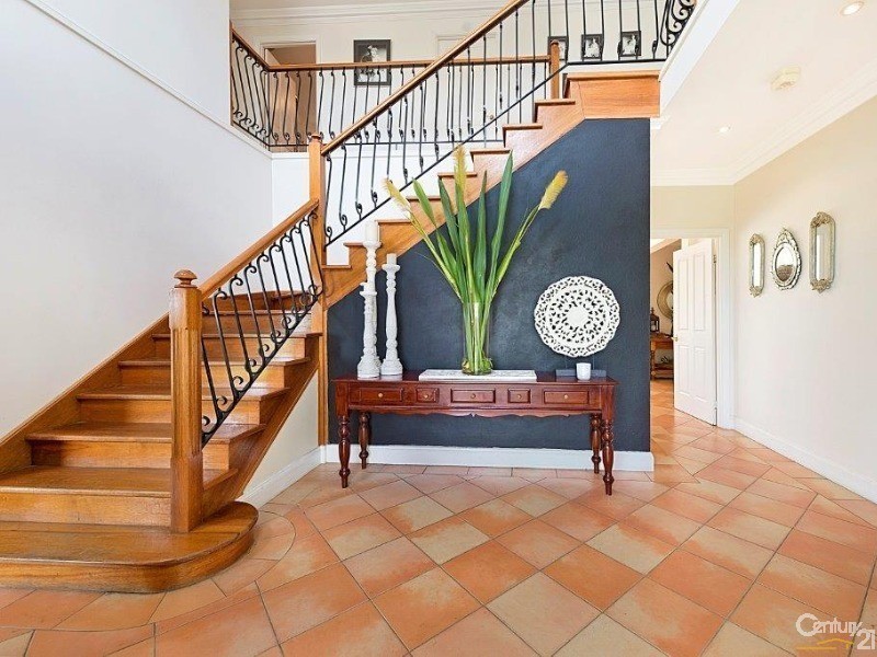 11 Sylvan Grove, Glenhaven NSW 2156